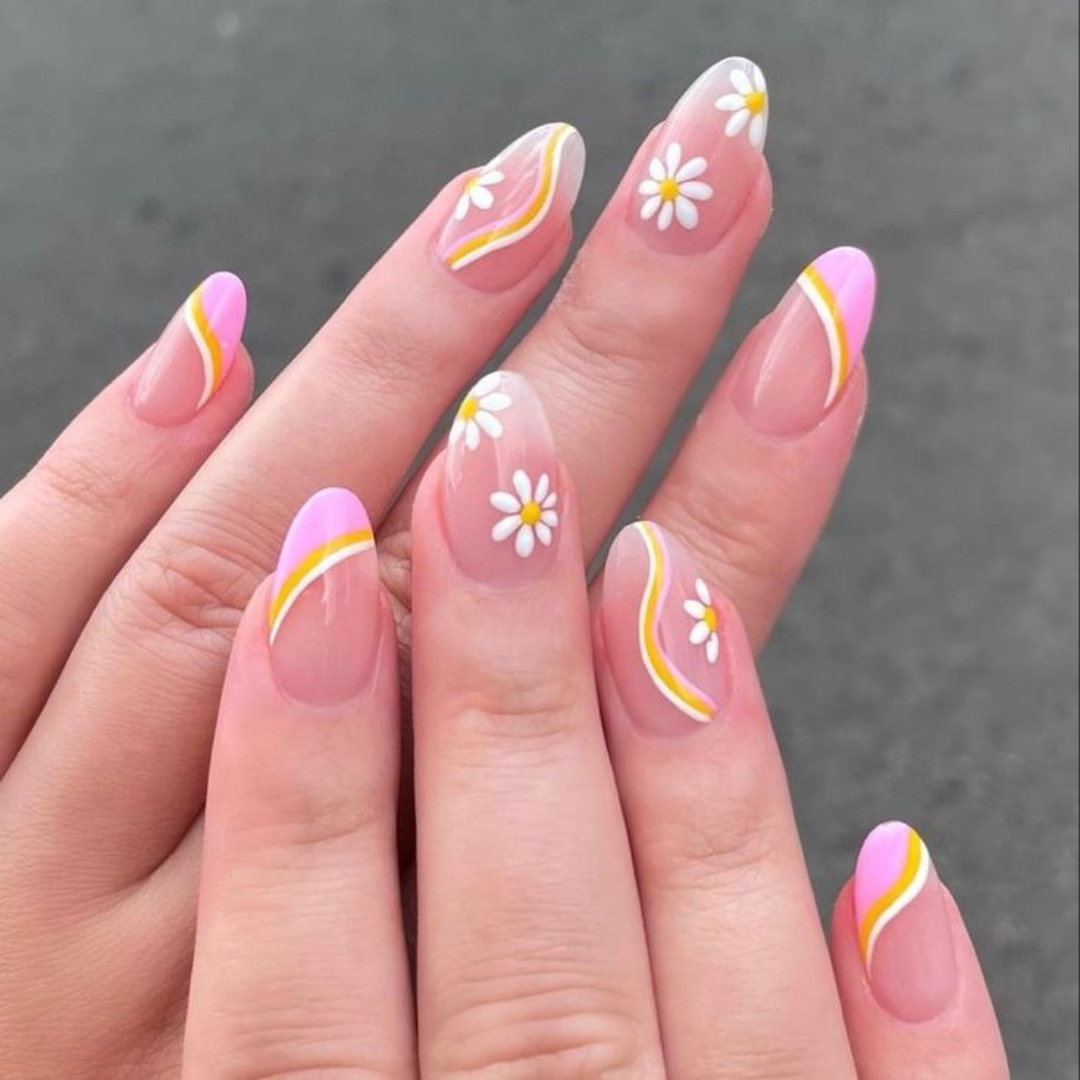 Stylish Oval Nails for a Summer Glow
