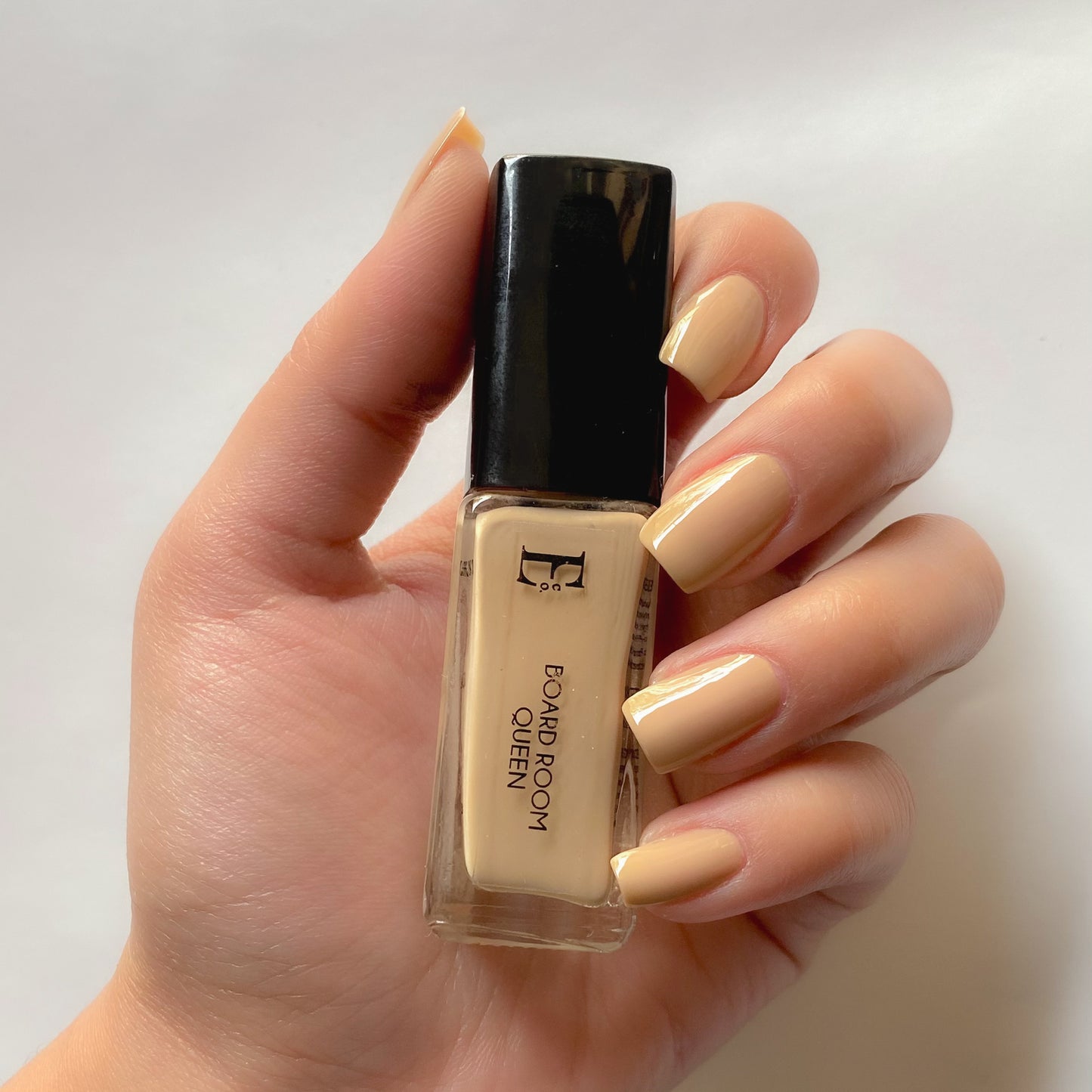 Board Room Queen Vegan Nail Polish – Nude Brown, Gel-Like Finish, Chip-Resistant, Non-Yellowing, Long-Lasting Shine