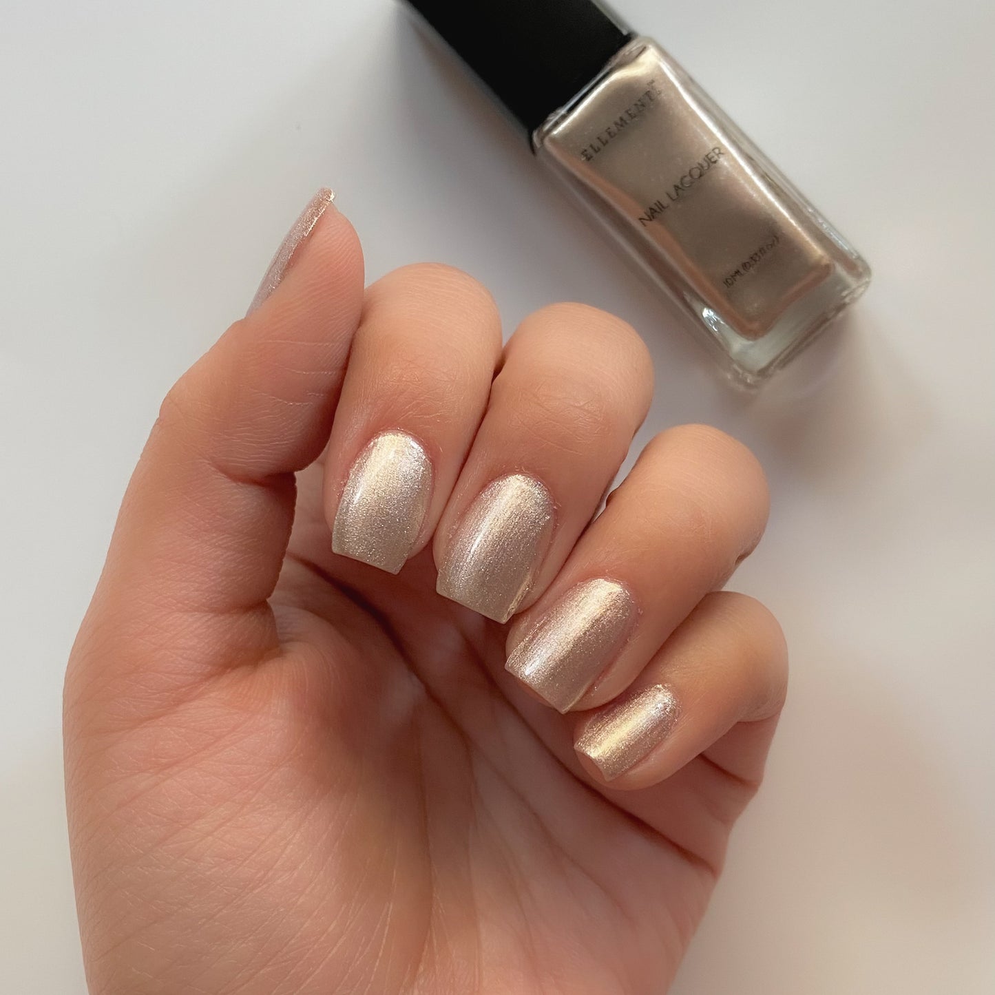 Dull Gold Vegan Nail Polish – Chip-Resistant, Metallic Shimmer, Gel-Like Shine, Long-Lasting