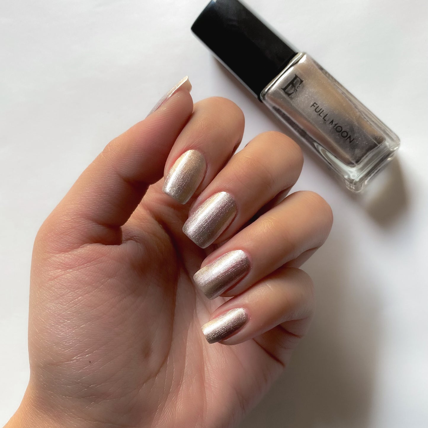 Full Moon Vegan Metallic Nail Polish – Chip-Resistant, Non-Yellowing, Shimmer Finish, Long-Lasting