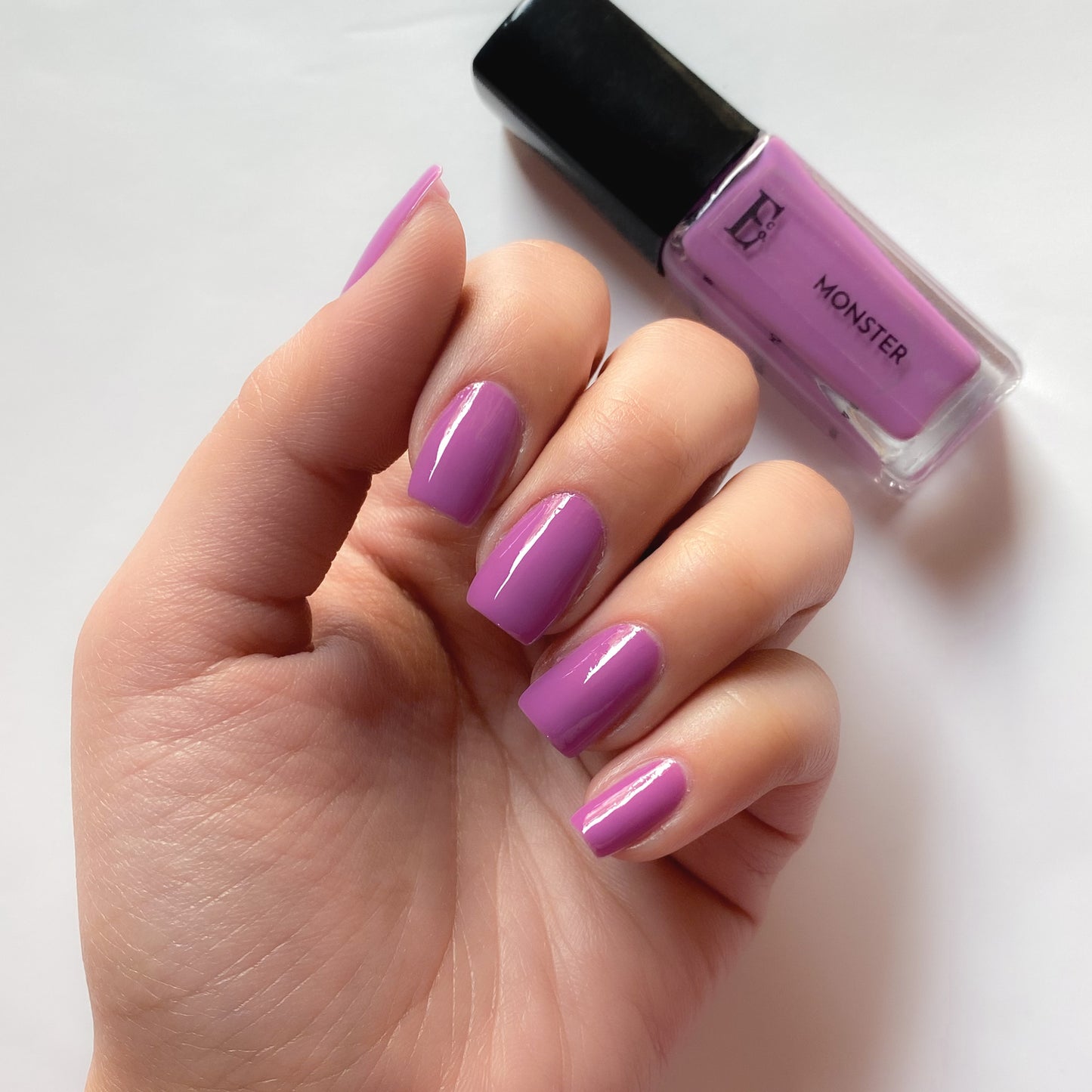 Monster Vegan Purple Nail Polish – Chip-Resistant, Non-Yellowing, Gel-Like Shine, Long-Lasting, Neon