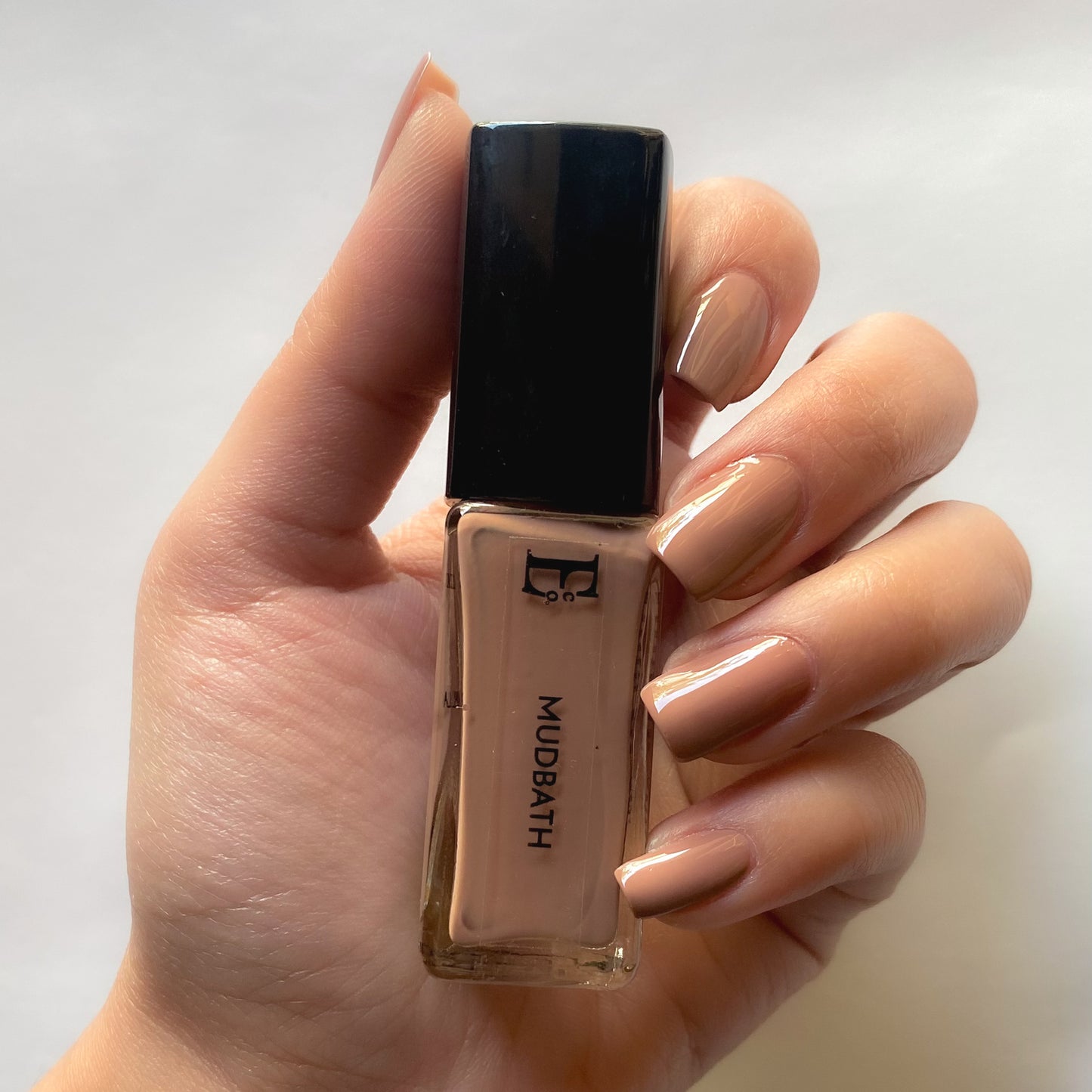 Mudbath Vegan Beige Nude Nail Polish – Chip-Resistant, Non-Yellowing, Gel-Like Shine, Long-Lasting