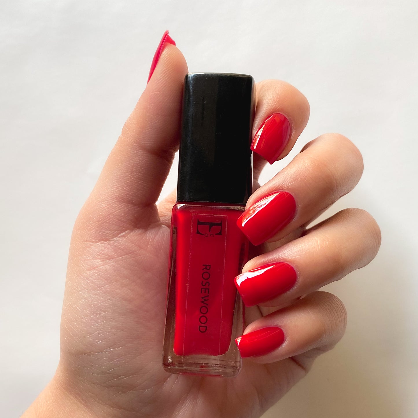 Rosewood Vegan Dark Red Nail Polish – Chip-Resistant, Non-Yellowing, Gel-Like Shine, Long-Lasting