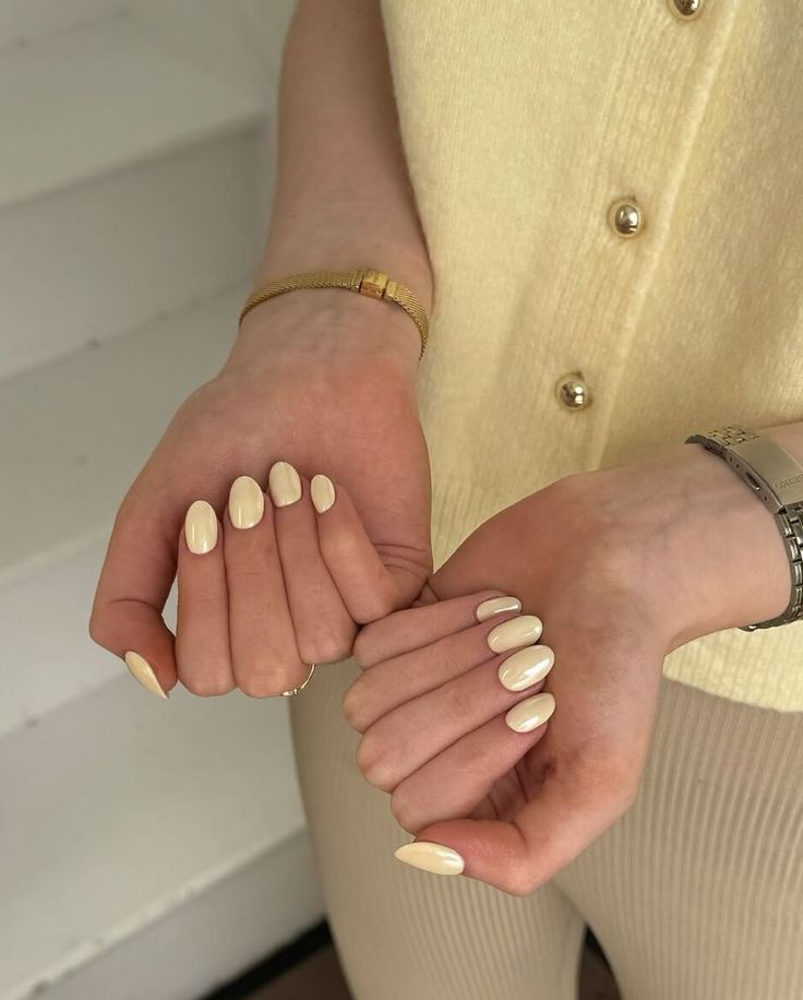 Summer on Your Fingertips: The Ultimate Guide to Light, Breezy, and Beautiful Nails This Season
