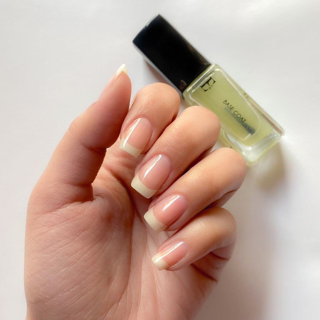 Base Coat Vegan Nail Polish – Long-Lasting Transparent Nail Primer, Protects Against Staining, For Fragile Nails